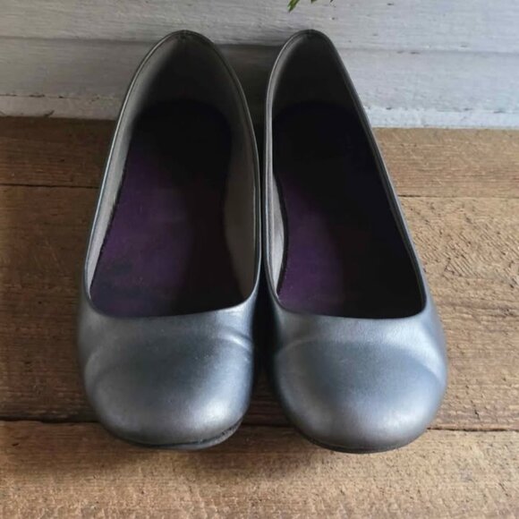 Size 8 Silver Predictions Ballet Flats Shoes - Picture 2 of 7